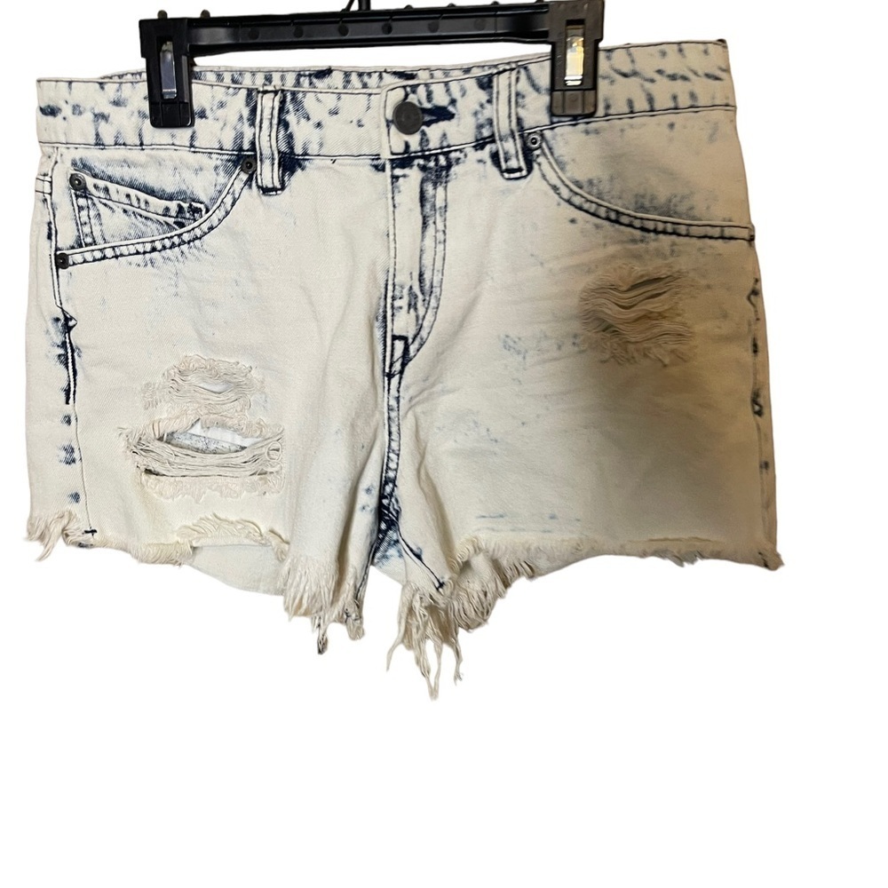 VOLCOM Distressed White Denim Shorts